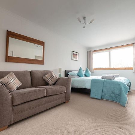 No. Three Bed & Breakfast Stornoway  Dış mekan fotoğraf
